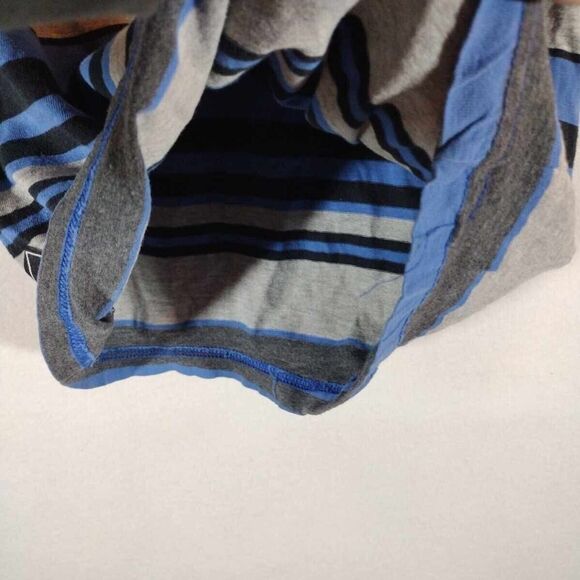 Boys Size Small Distortion T-shirt, Gently Used, Striped Blue Grey White - Picture 8 of 8